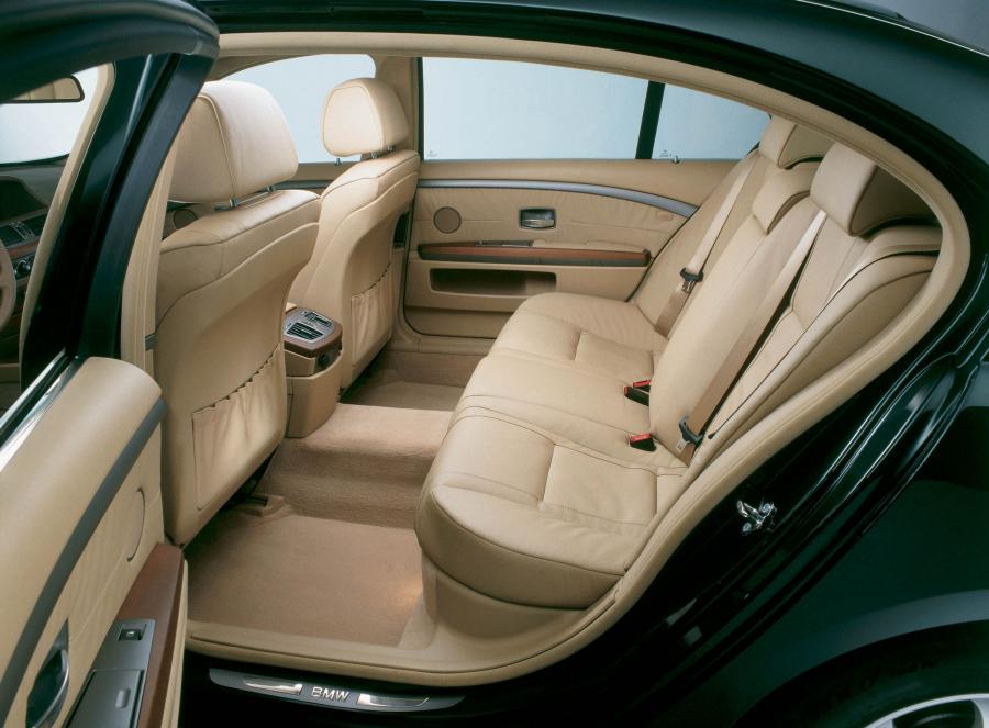  BMW 7-Series L 2003 года  (фото 55 из 61)